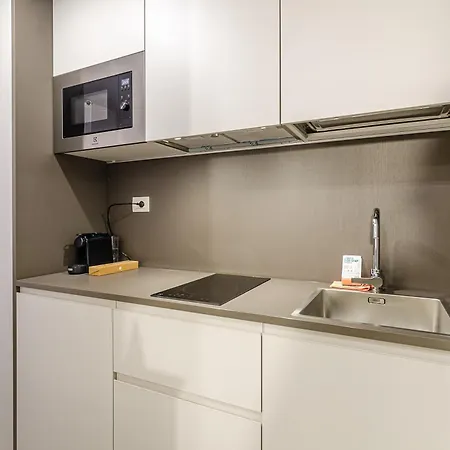 Design - Viale Umbria Apartment Milan